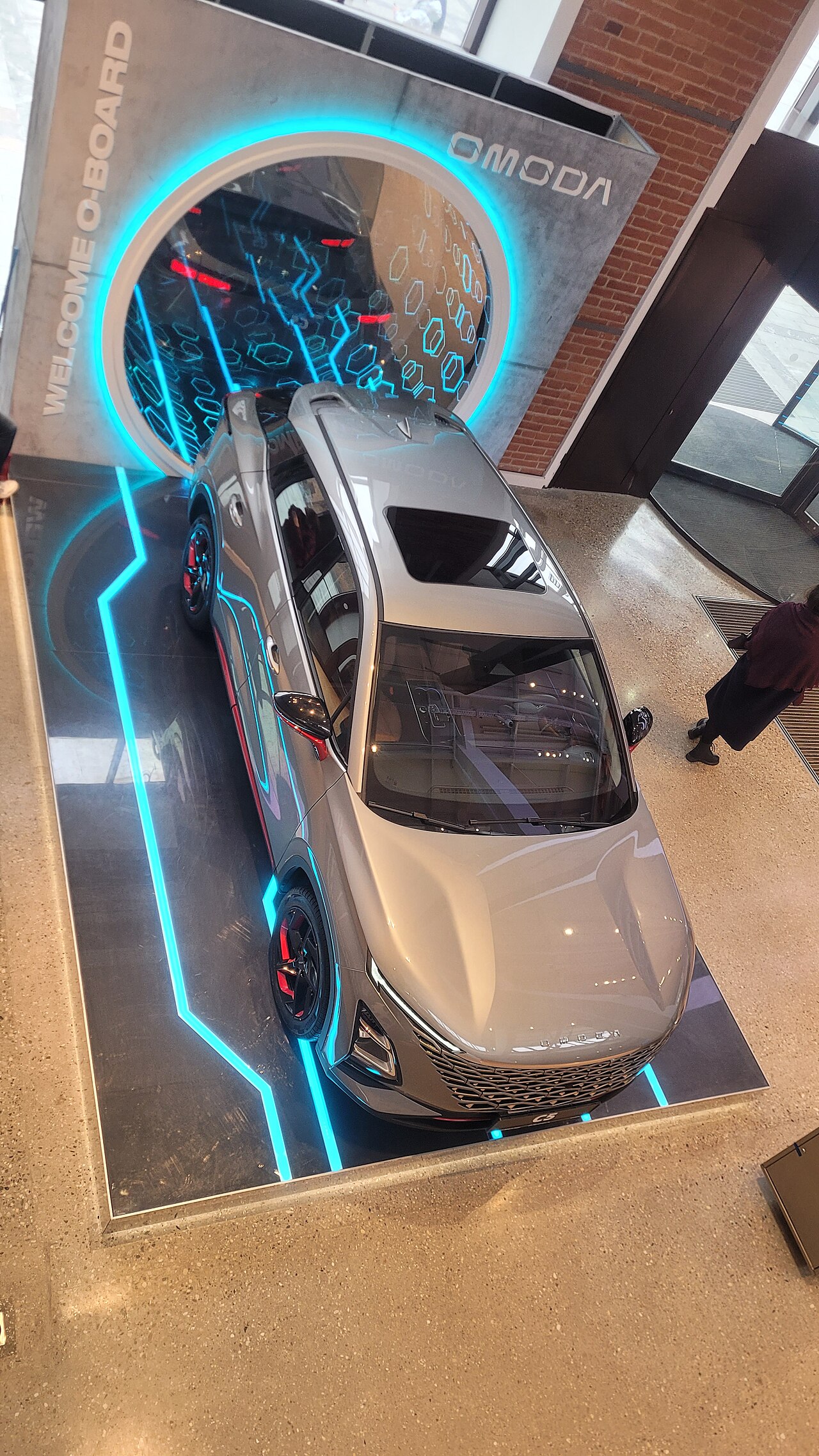 Omoda C5 и Chery Tiggo 4 — сравнение бюджетных кроссоверов из Китая