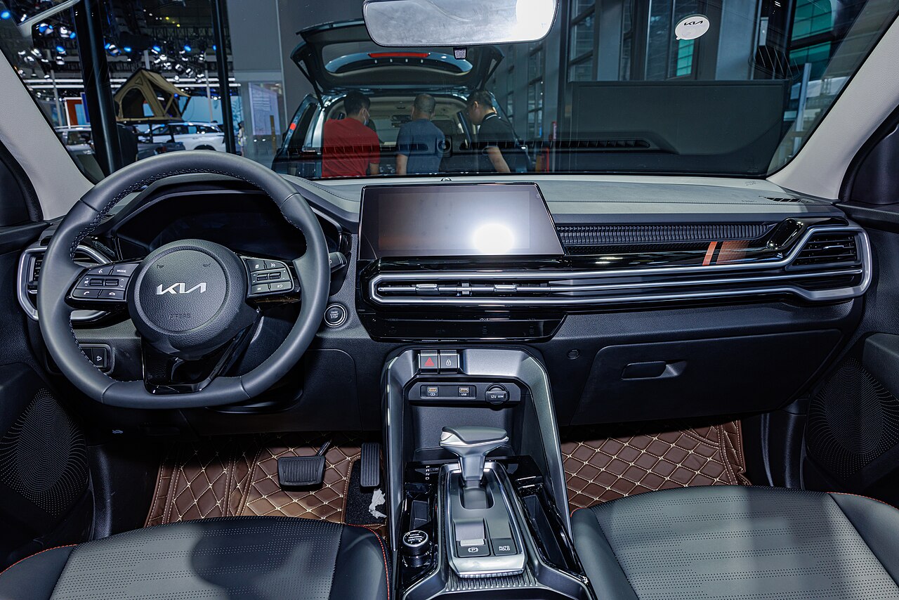 Kia Sportage — салон